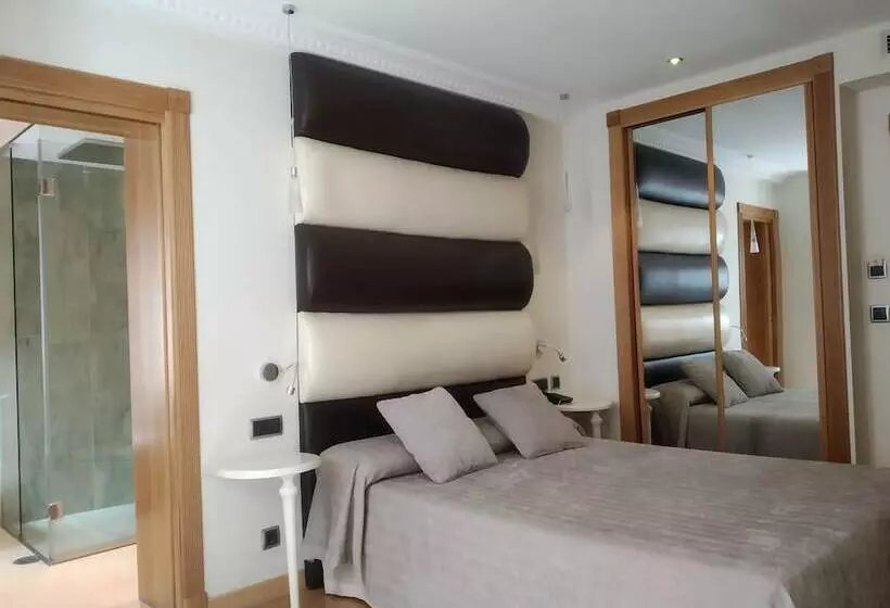 Отель Campoamor