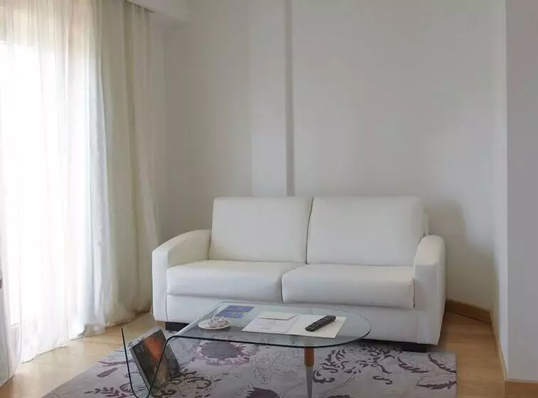 Отель Campoamor