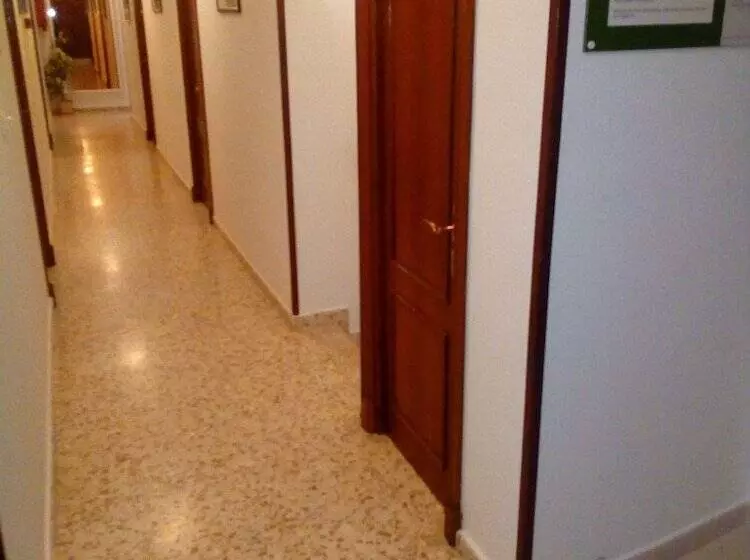 Hôtel El Faisan C&r