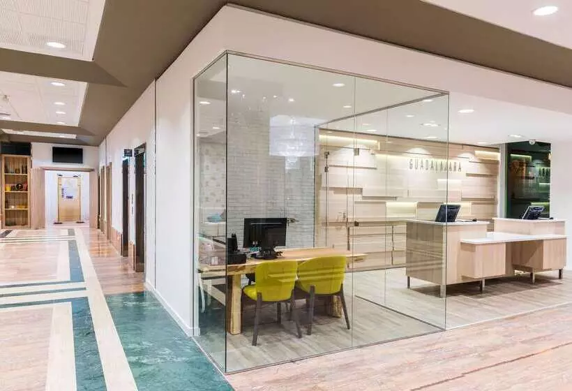 فندق Guadalajara & Conference Center Affiliated by Melia