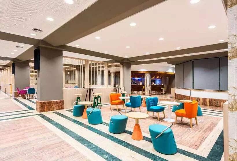 فندق Guadalajara & Conference Center Affiliated by Melia