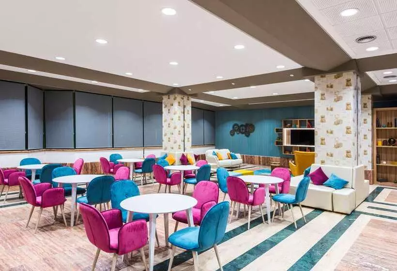 فندق Guadalajara & Conference Center Affiliated by Melia