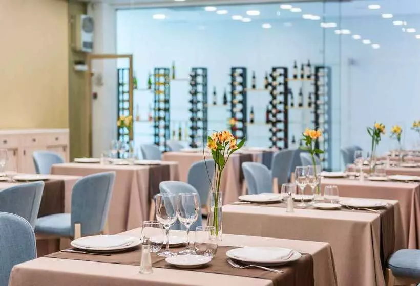 فندق Guadalajara & Conference Center Affiliated by Melia