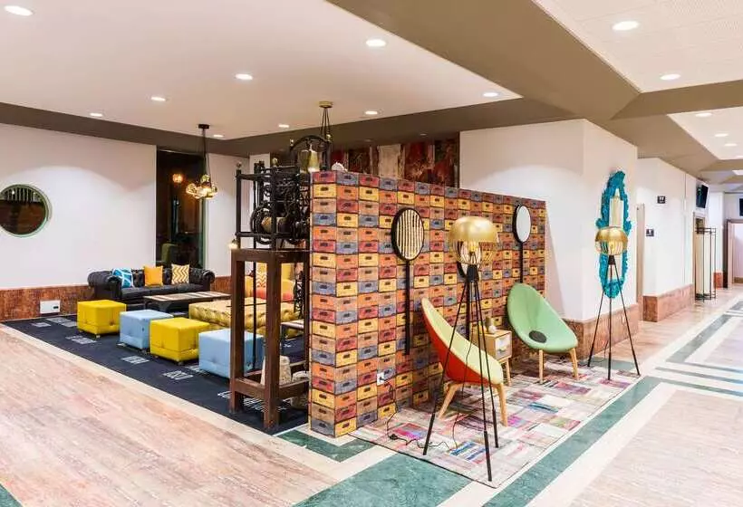 فندق Guadalajara & Conference Center Affiliated by Melia