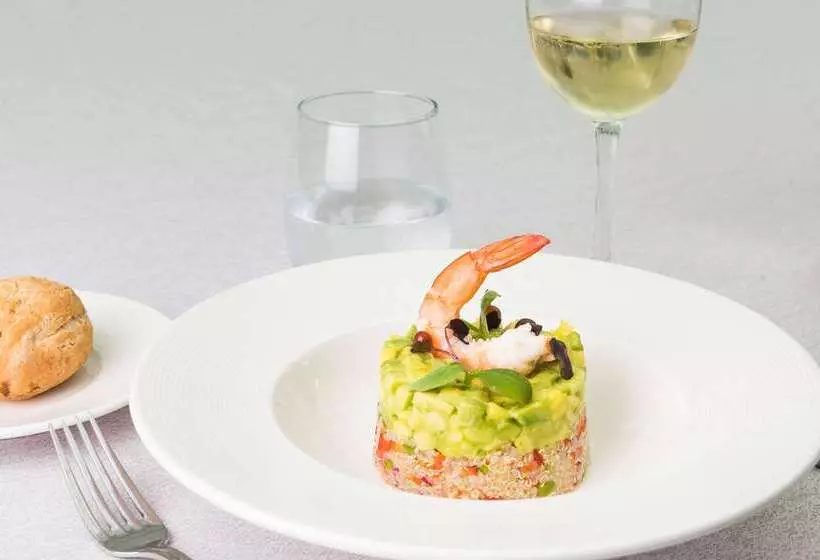 فندق Guadalajara & Conference Center Affiliated by Melia