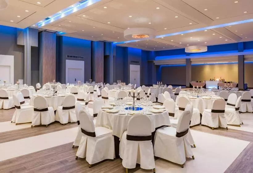 فندق Guadalajara & Conference Center Affiliated by Melia