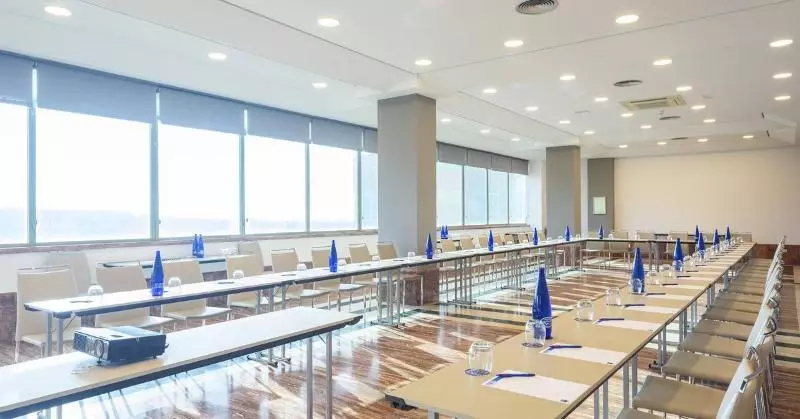 فندق Guadalajara & Conference Center Affiliated by Melia