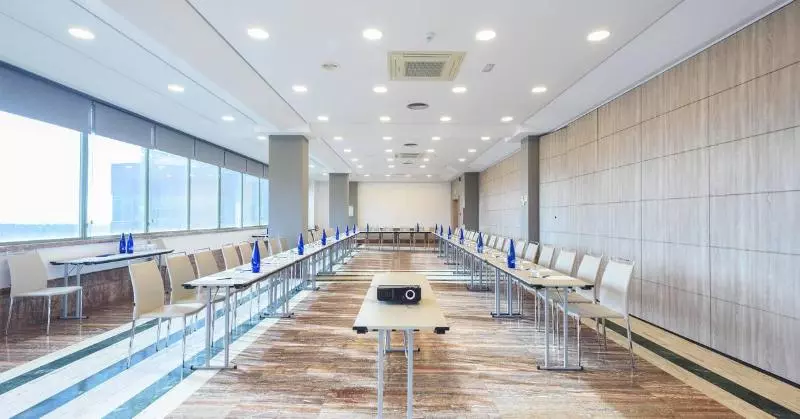 فندق Guadalajara & Conference Center Affiliated by Melia