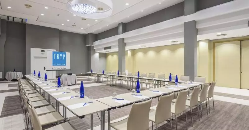 فندق Guadalajara & Conference Center Affiliated by Melia