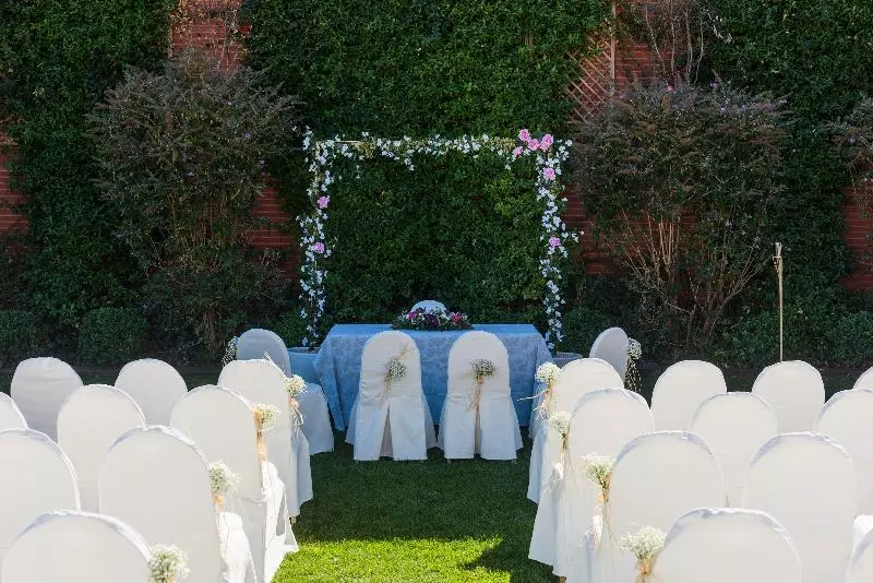 فندق Guadalajara & Conference Center Affiliated by Melia