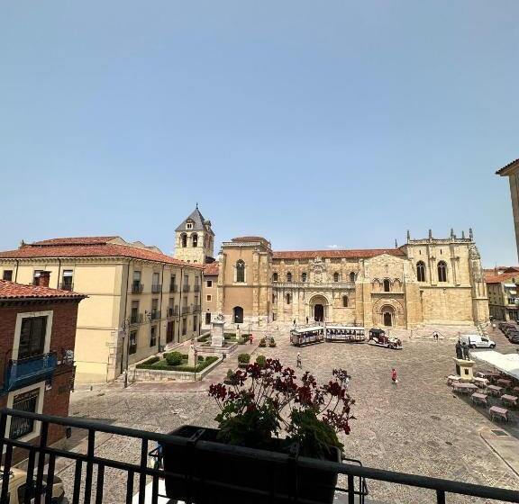 هتل Hostal Restaurante Boccalino