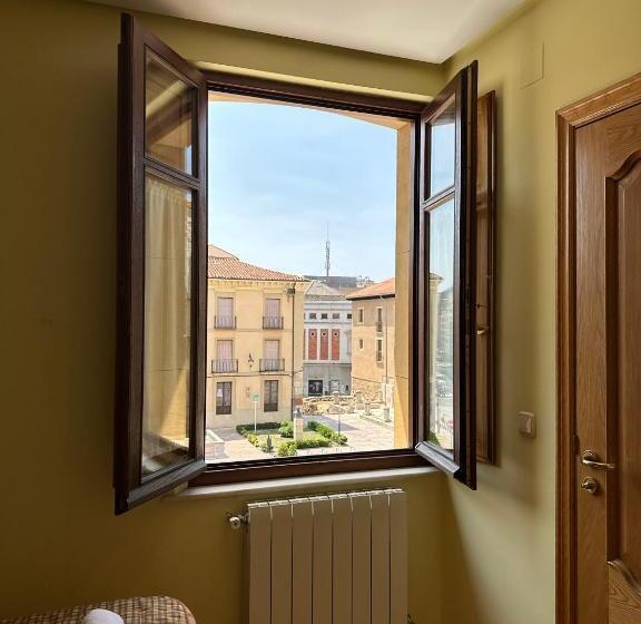 هتل Hostal Restaurante Boccalino