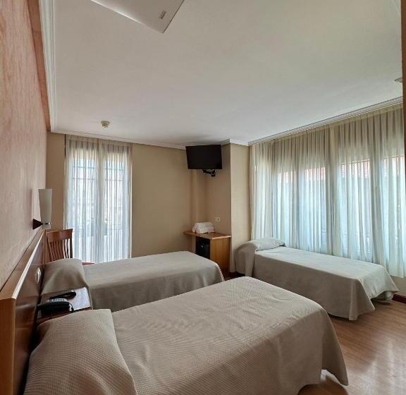 هتل Hostal Restaurante Boccalino