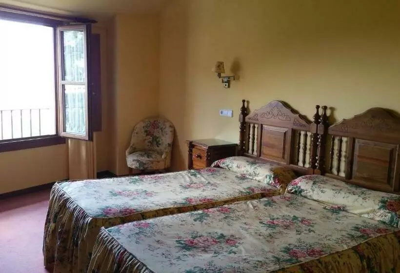 田舎風ホテル Puerta De La Villa