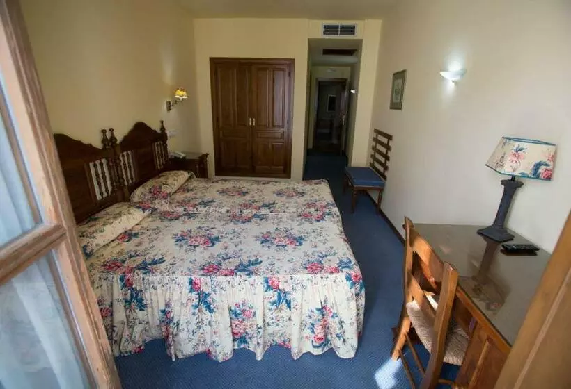 田舎風ホテル Puerta De La Villa