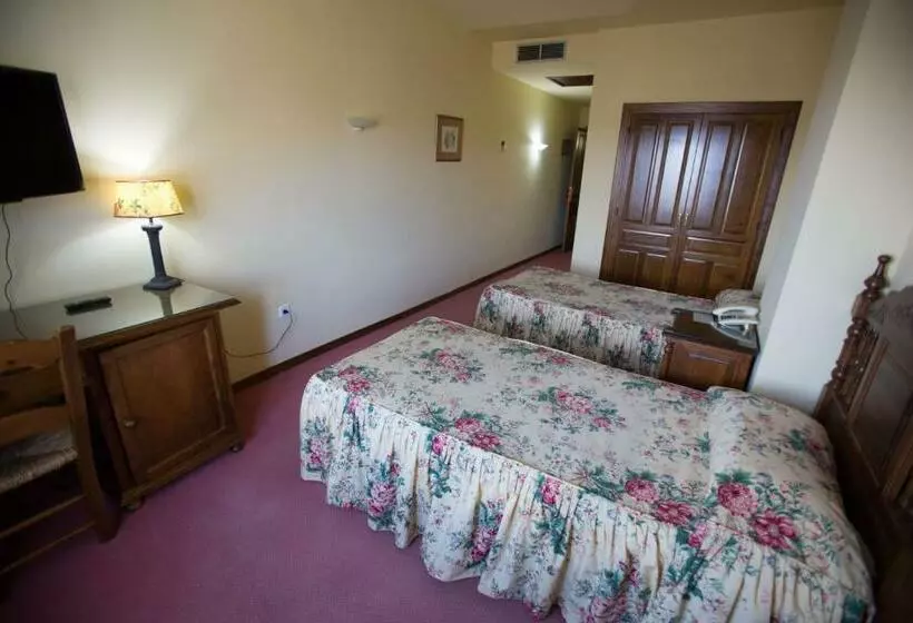 田舎風ホテル Puerta De La Villa