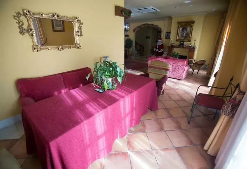 田舎風ホテル Puerta De La Villa