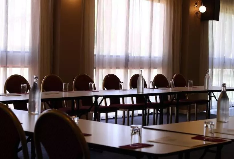 Adelaide International Motel