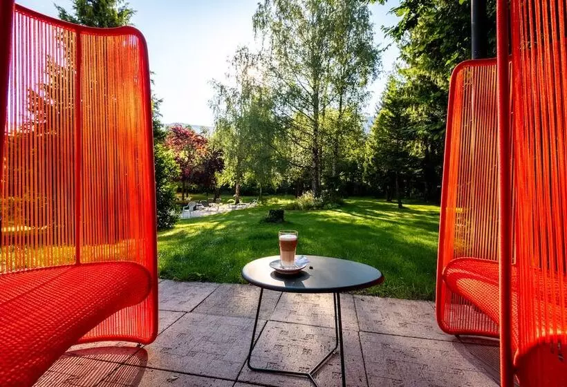 ホテル Alpenland St Johann