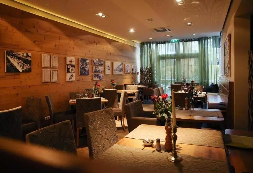 Отель Babenbergerhof