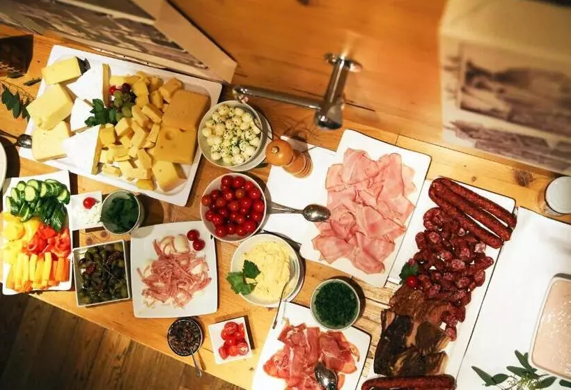 Отель Babenbergerhof