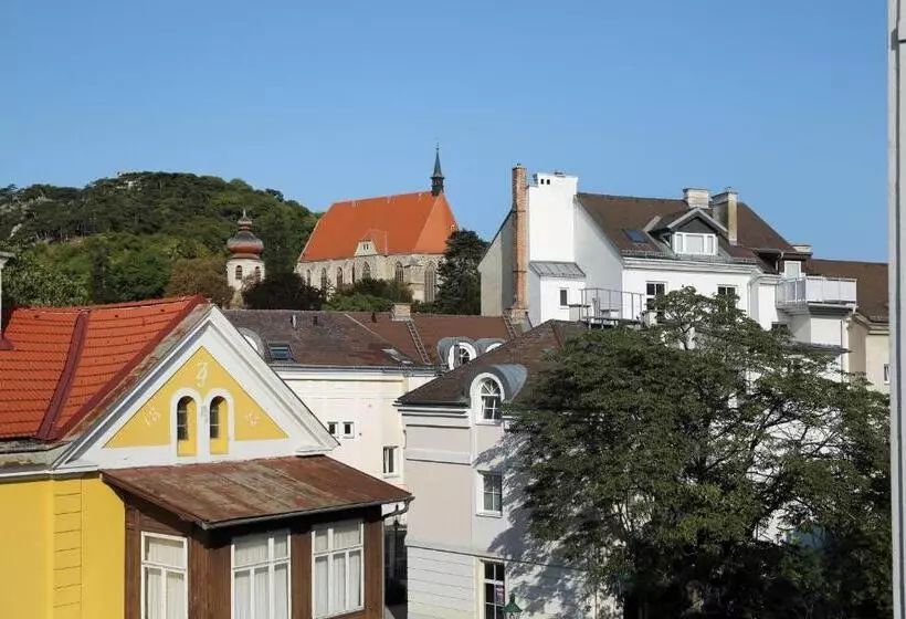 Отель Babenbergerhof