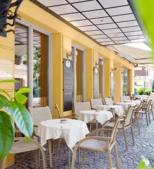 Отель Babenbergerhof