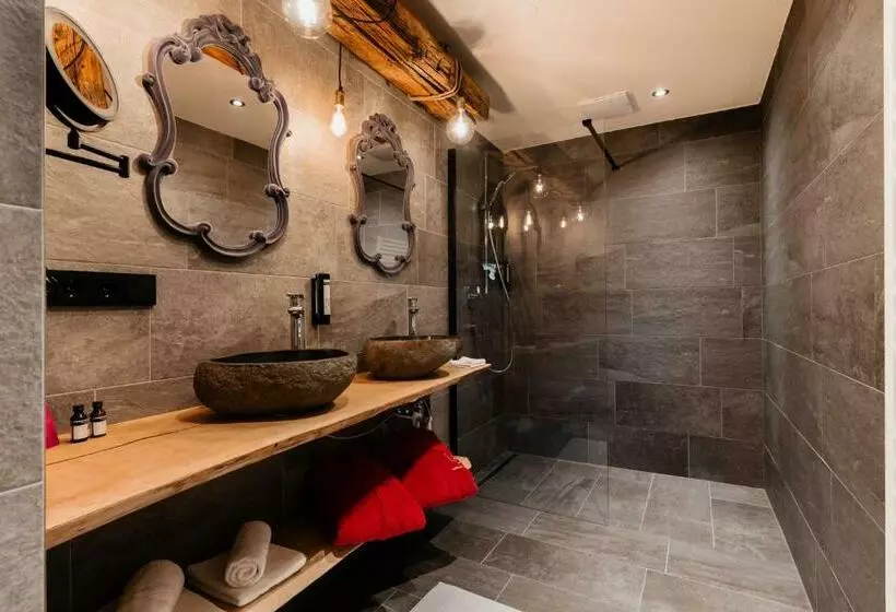 Dorfhotel Glücksschmiede