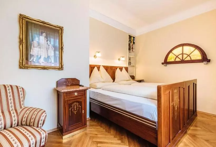 בית מלון כפרי Drei Hasen