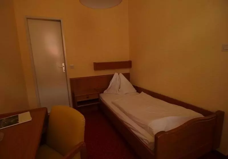 בית מלון כפרי Drei Hasen