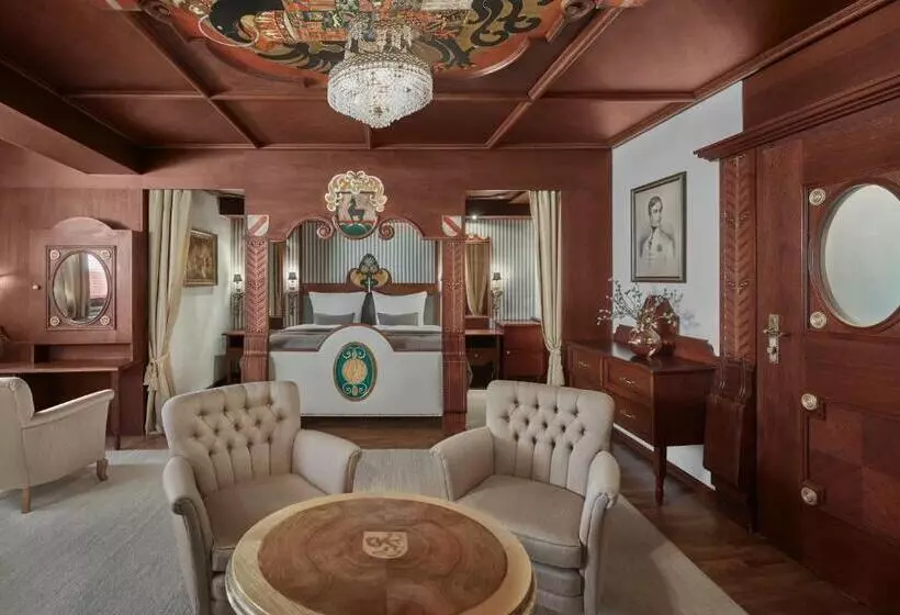 هتل Goldener Greif