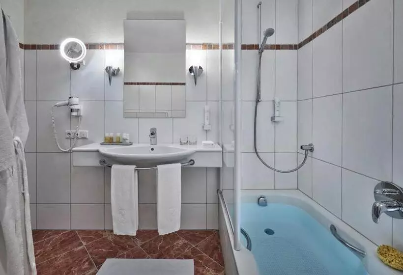 هتل Goldener Greif