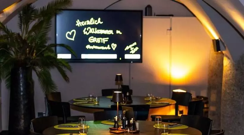 هتل Goldener Greif