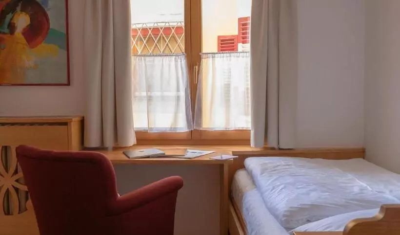 هتل Goldener Greif