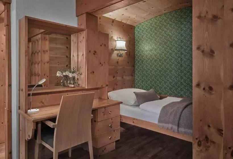 هتل Goldener Greif