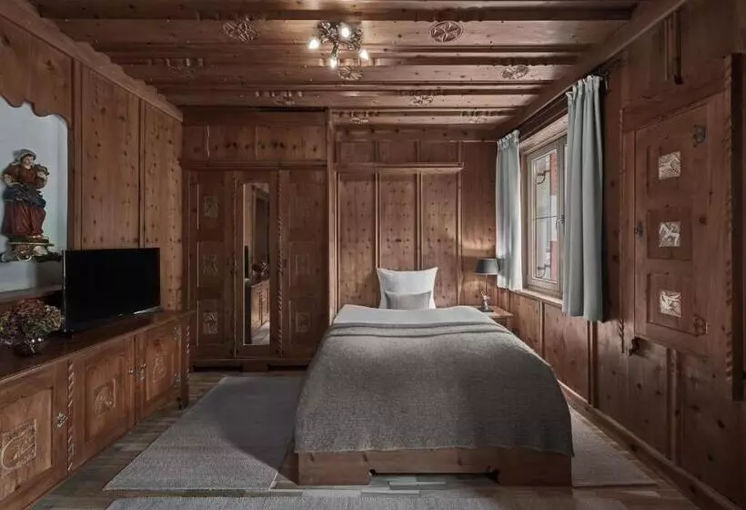 هتل Goldener Greif