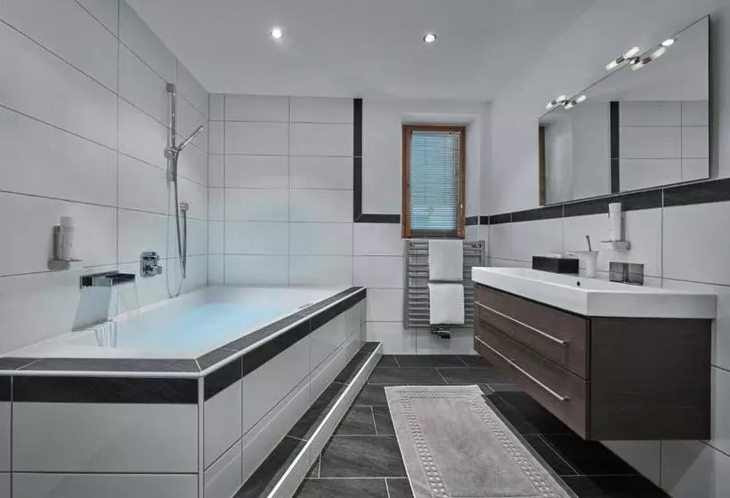 هتل Goldener Greif