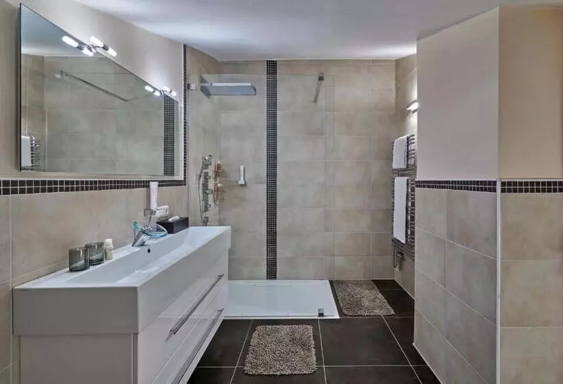 هتل Goldener Greif