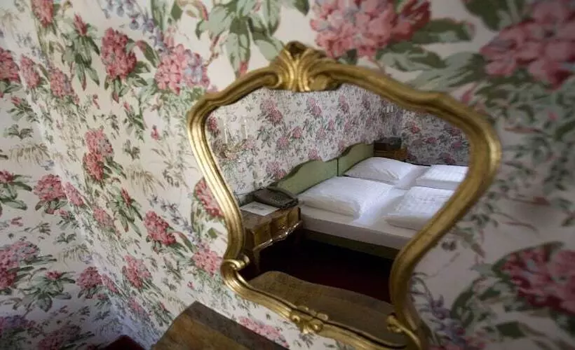 هتل Hohenstauffen