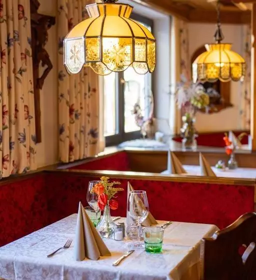 Отель Mesnerwirt