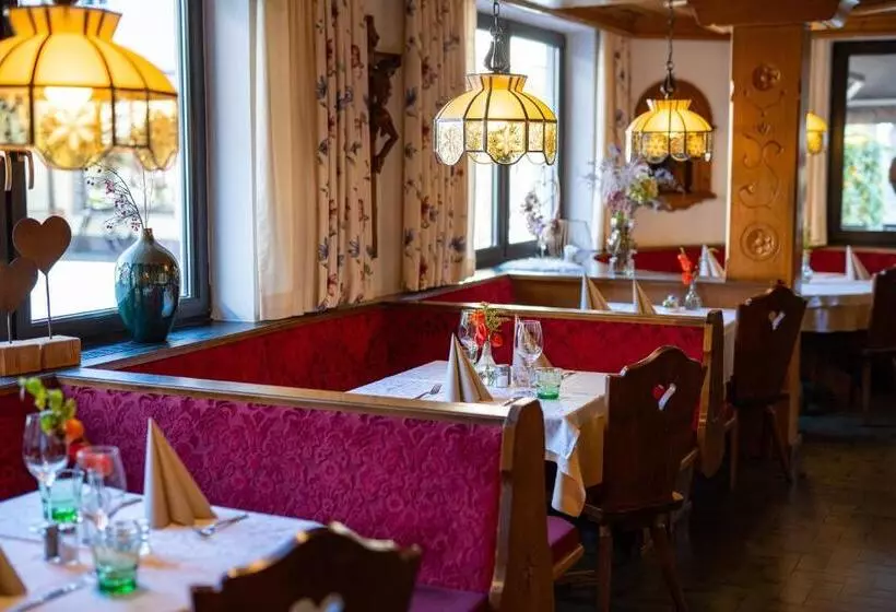 Отель Mesnerwirt