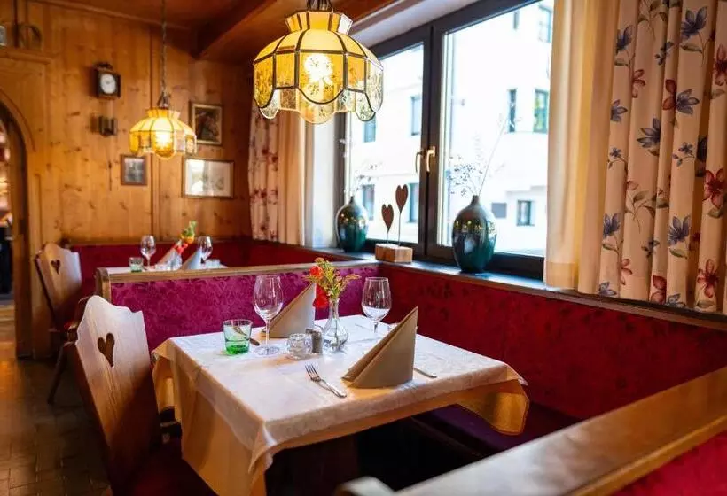 Отель Mesnerwirt