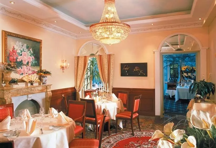 호텔 Neue Post I Self Check In