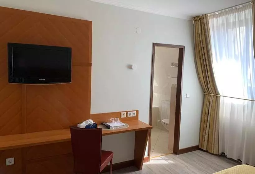 호텔 Neue Post I Self Check In