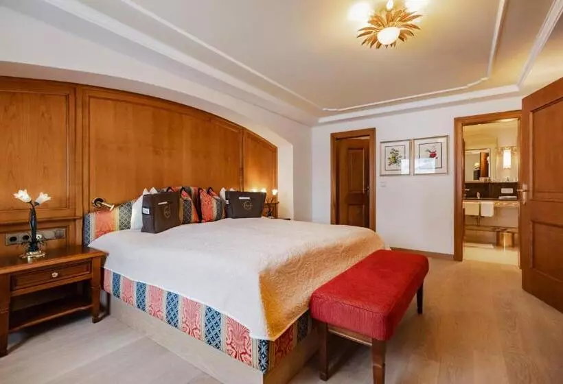 Отель Zürserhof