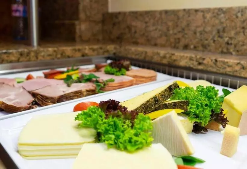 Отель Zum Schwarzen Bären