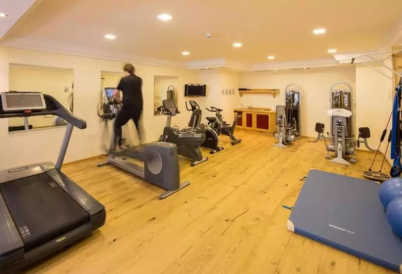 Отель Zum Schwarzen Bären