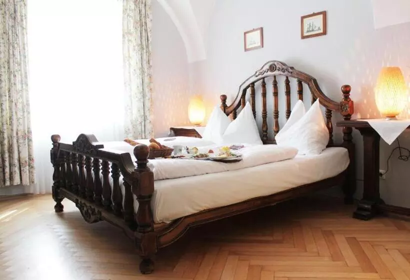 Stadthotel Restaurant Auerhahn