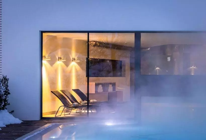 Superior Hotel Alpenhof