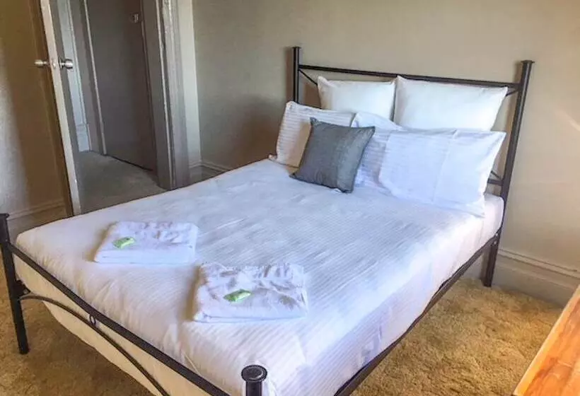 Commercial Hotel Motel Lithgow